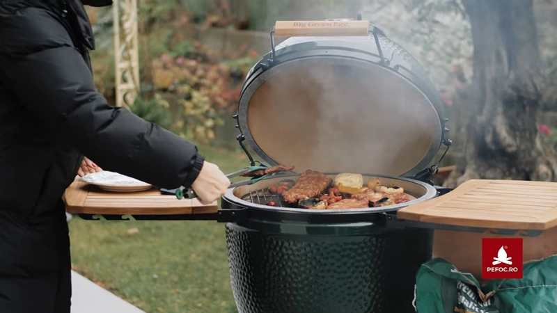 Andreea Marin gateste pe gratarul ceramic Big Green Egg